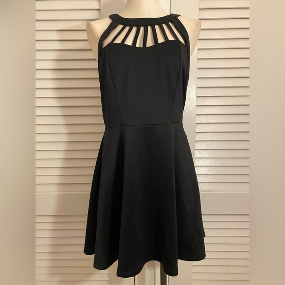 Trixxi Black Cutout Neckline Mini Dress- Size 13 - Picture 1 of 6